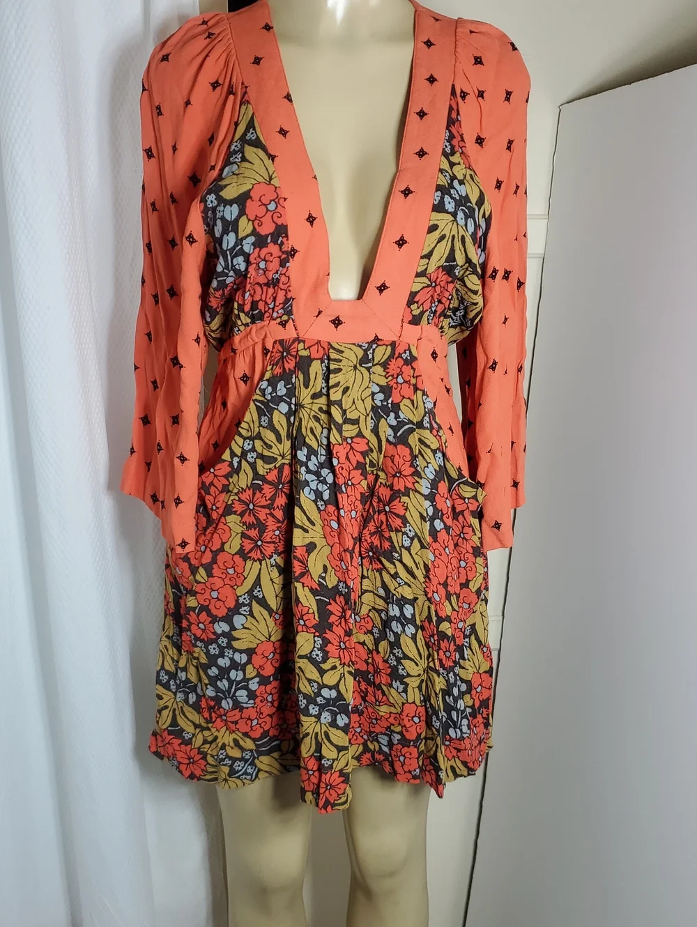 Free People Talulla Printed Mini Boho Dress Deep V Floral Coral and Black Size S